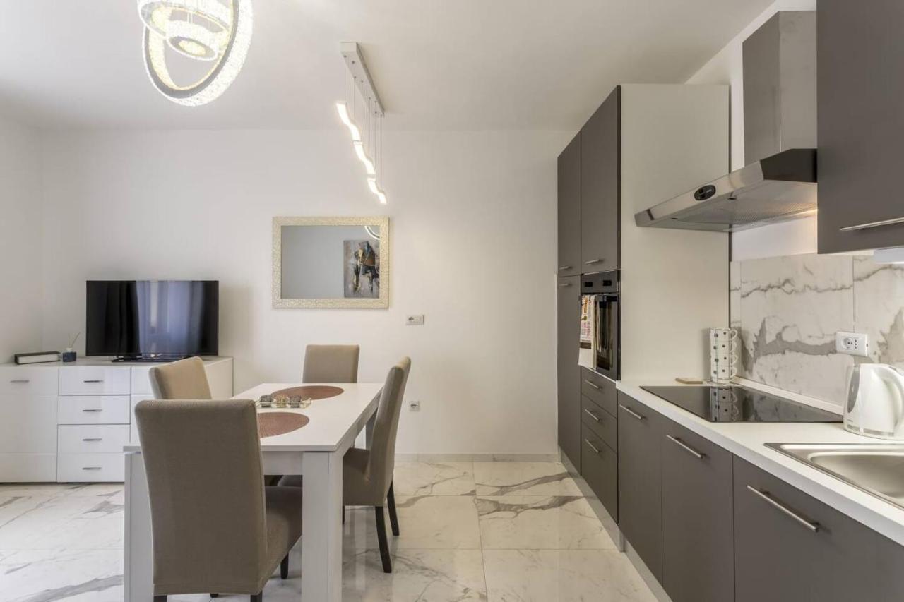 Royal Gold Apartment Vodice Exterior photo