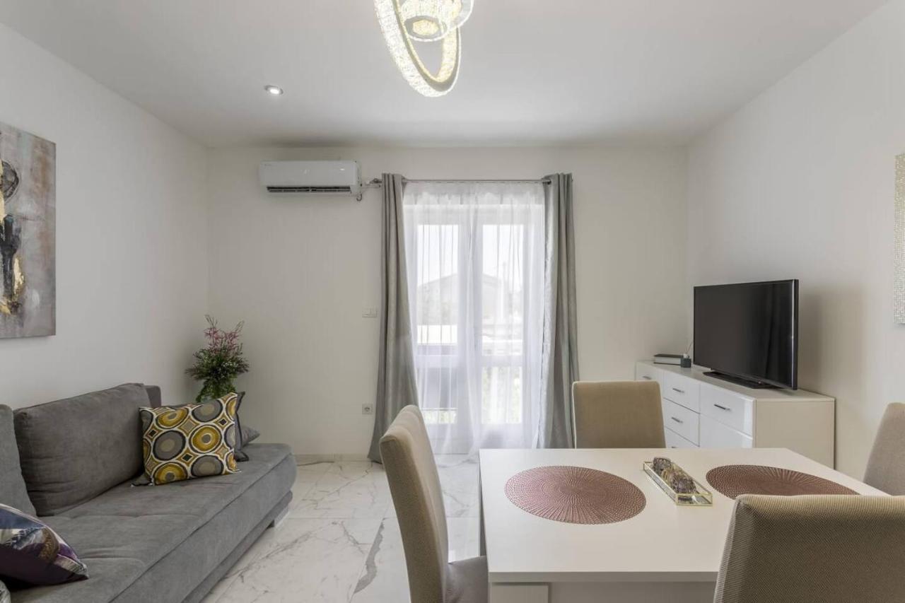 Royal Gold Apartment Vodice Exterior photo
